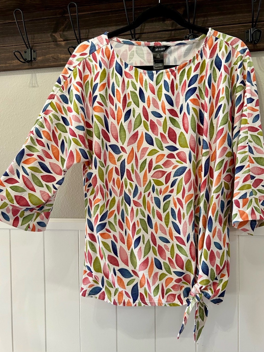 Ali Miles Colorful Leaf Print Scoop Neck 3/4 Bell Sleeve Side Tie Artsy Casual